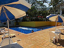 Loma del Mar pool